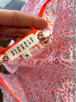 Charger l&#39;image dans la galerie, Claudie Pierlot - T shirt dentelle fluo
