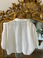 Charger l'image dans la galerie, Zara - Chemise blanche courte boutons noirs
