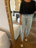 Charger l&#39;image dans la galerie, Sandro - Blouse noire en dentelle
