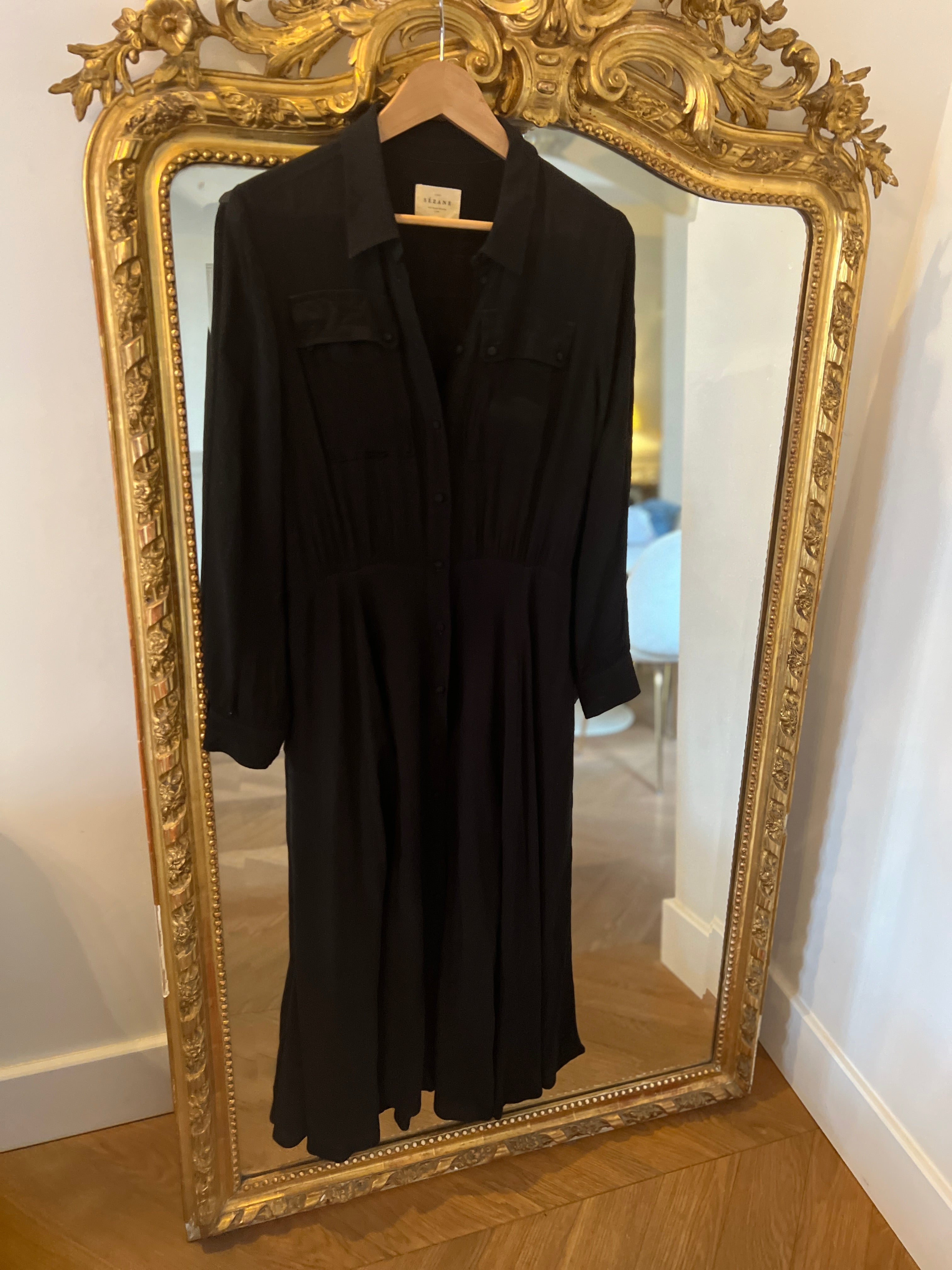 Robe longue Sezane noire à boutons