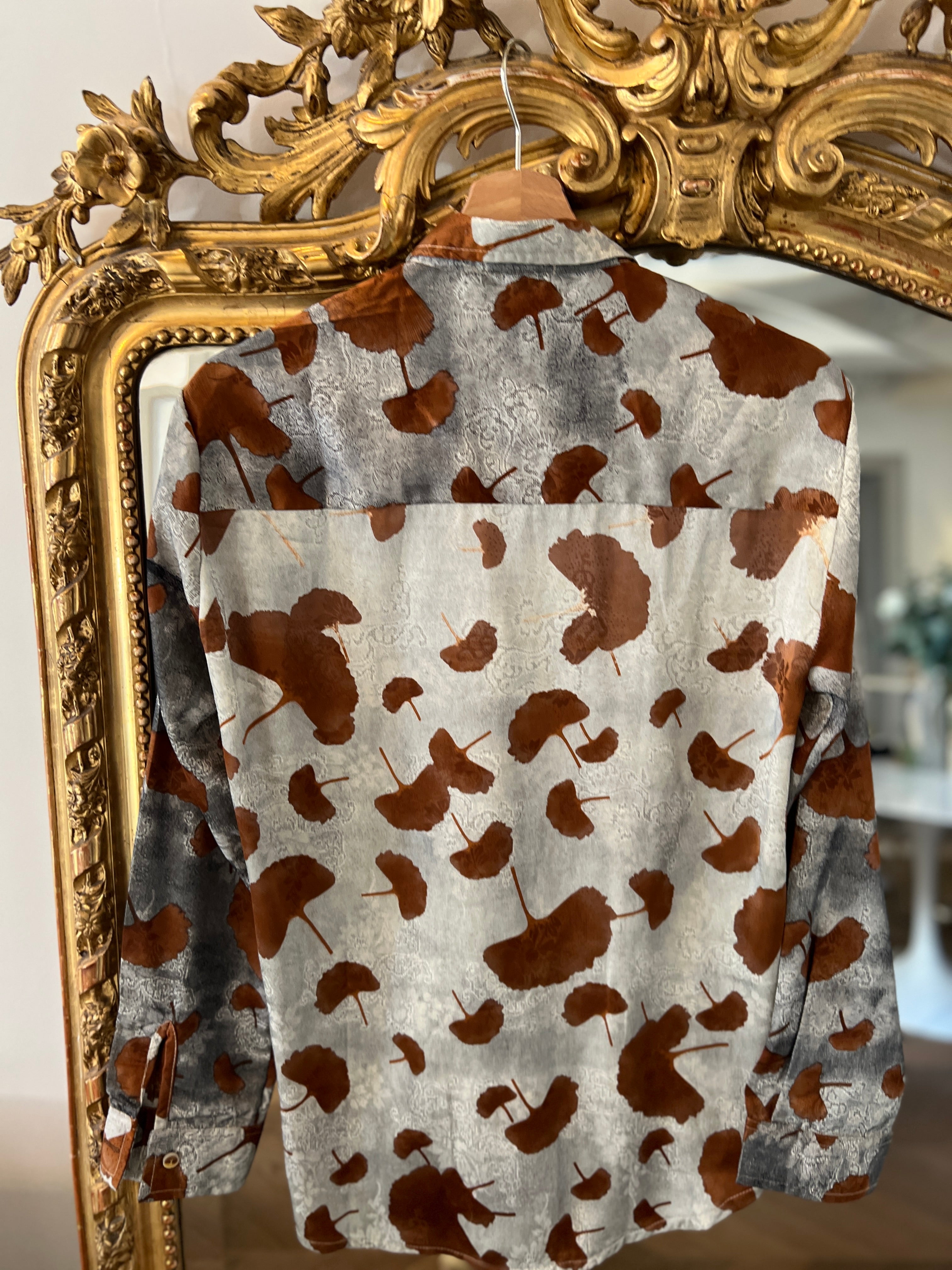 Our Manor - Chemise satinée marron gris