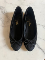 Charger l'image dans la galerie, Chanel - Ballerines noires T.37
