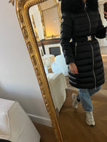 Charger l'image dans la galerie, Moncler  - Manteau doudoune Leersie à capuche
