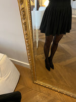 Charger l'image dans la galerie, Zara - Jupe short plissée noir
