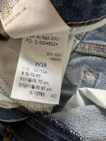 Charger l'image dans la galerie, Levis - Short en jean High Waisted Mom Shorts
