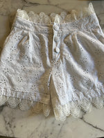 Charger l'image dans la galerie, Stella&amp;Suzie - Short broderie taille dentelle

