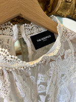 Charger l'image dans la galerie, The Kooples - Blouse dentelle col montant
