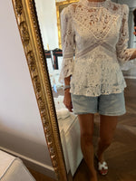 Charger l'image dans la galerie, The Kooples - Blouse dentelle col montant
