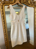 Charger l'image dans la galerie, BCBG Maxazria - Robe blanche taille ouverte
