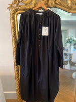 Charger l'image dans la galerie, Laurence Bras - Robe neuve noire longue boutons diamants
