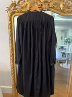Charger l'image dans la galerie, Laurence Bras - Robe neuve noire longue boutons diamants
