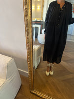 Charger l'image dans la galerie, Laurence Bras - Robe neuve noire longue boutons diamants

