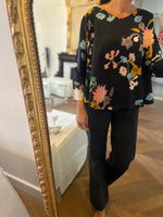Charger l&#39;image dans la galerie, Topolina - Blouse noire à fleurs
