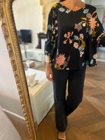 Charger l&#39;image dans la galerie, Topolina - Blouse noire à fleurs
