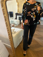 Charger l&#39;image dans la galerie, Topolina - Blouse noire à fleurs
