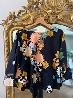 Charger l&#39;image dans la galerie, Topolina - Blouse noire à fleurs
