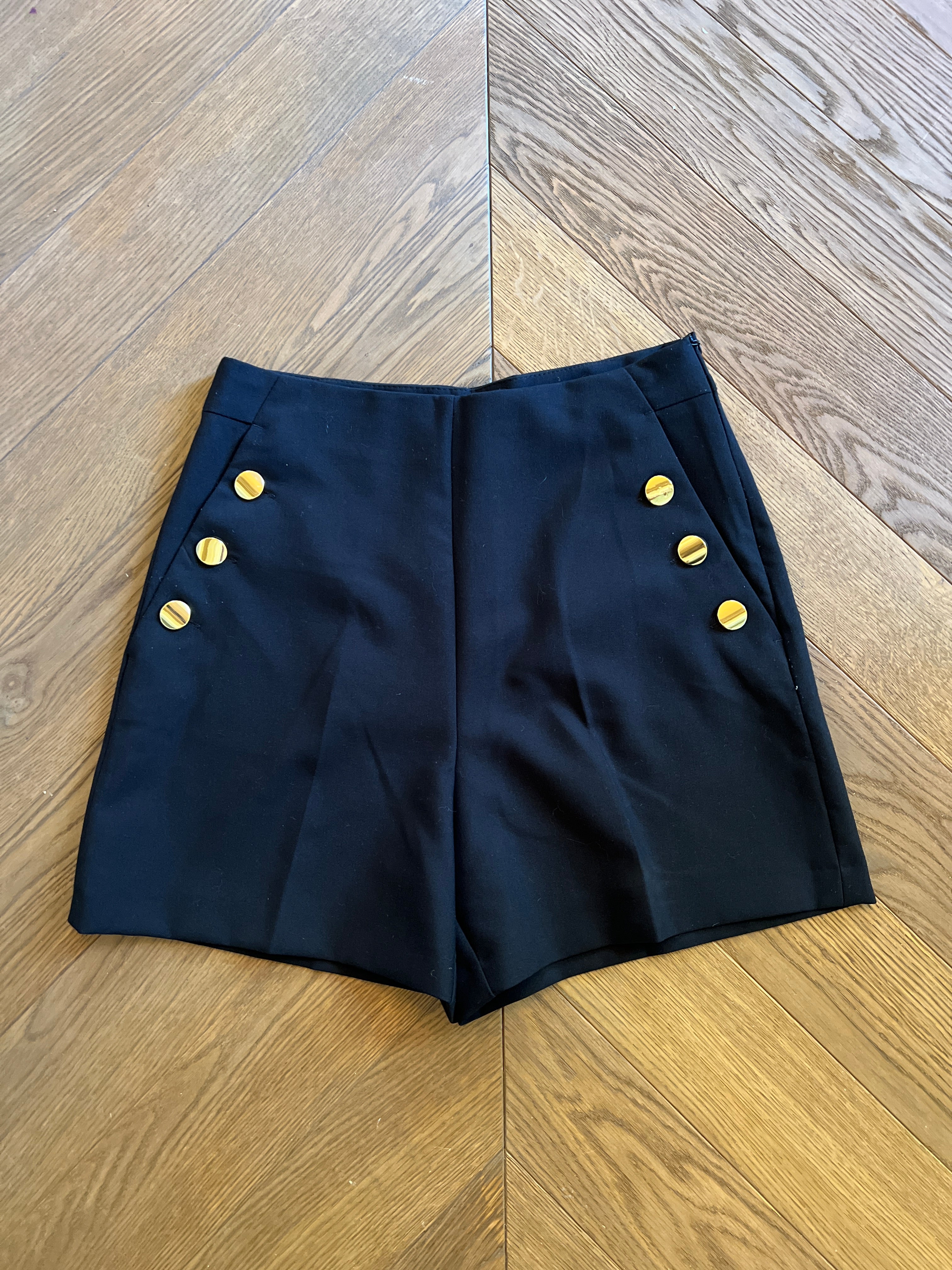 Short Zara Noir boutons dorés