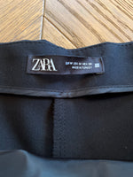 Charger l&#39;image dans la galerie, Short Zara Noir boutons dorés
