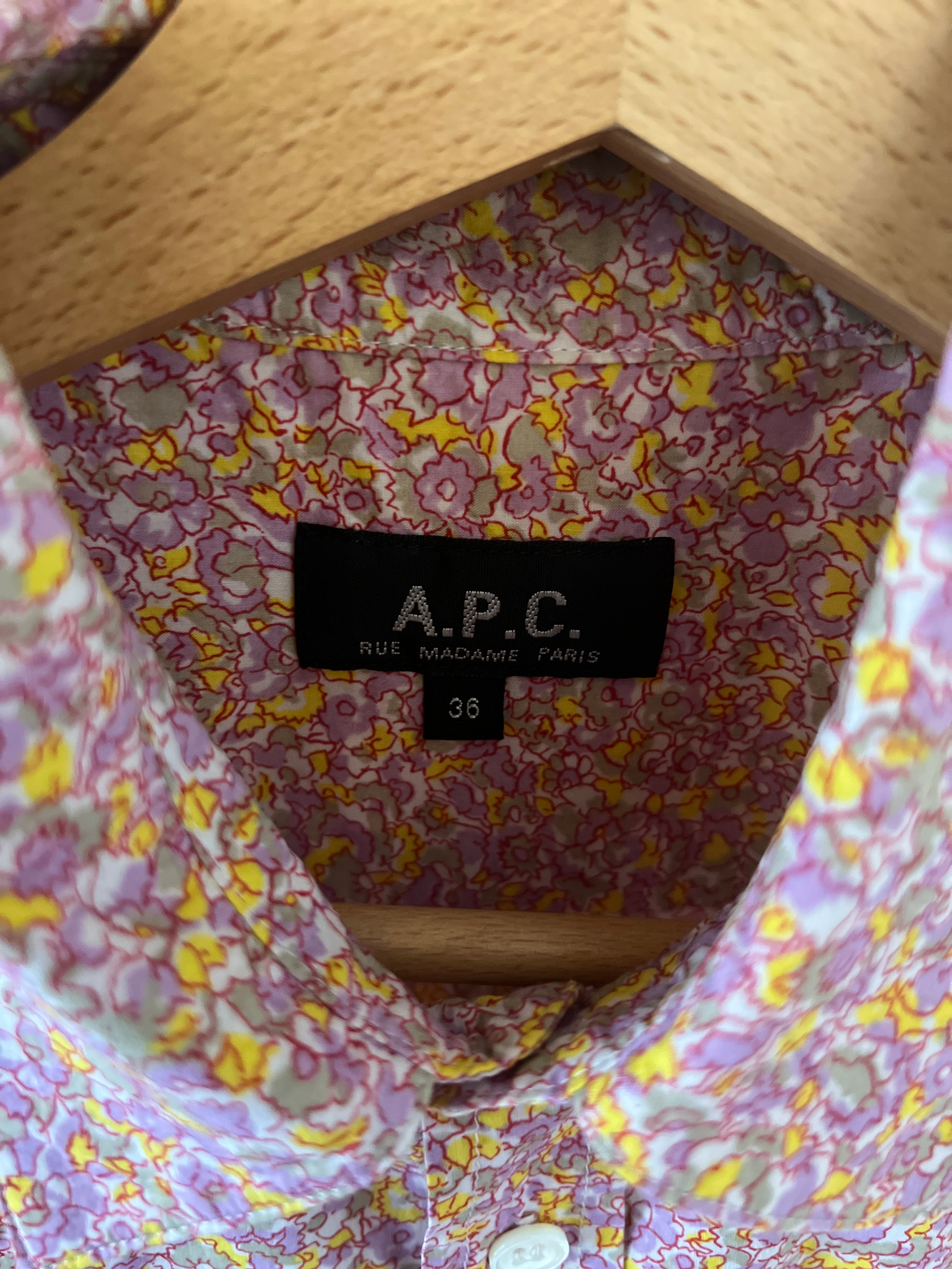 Chemise APC rue Madame Paris à fleurs