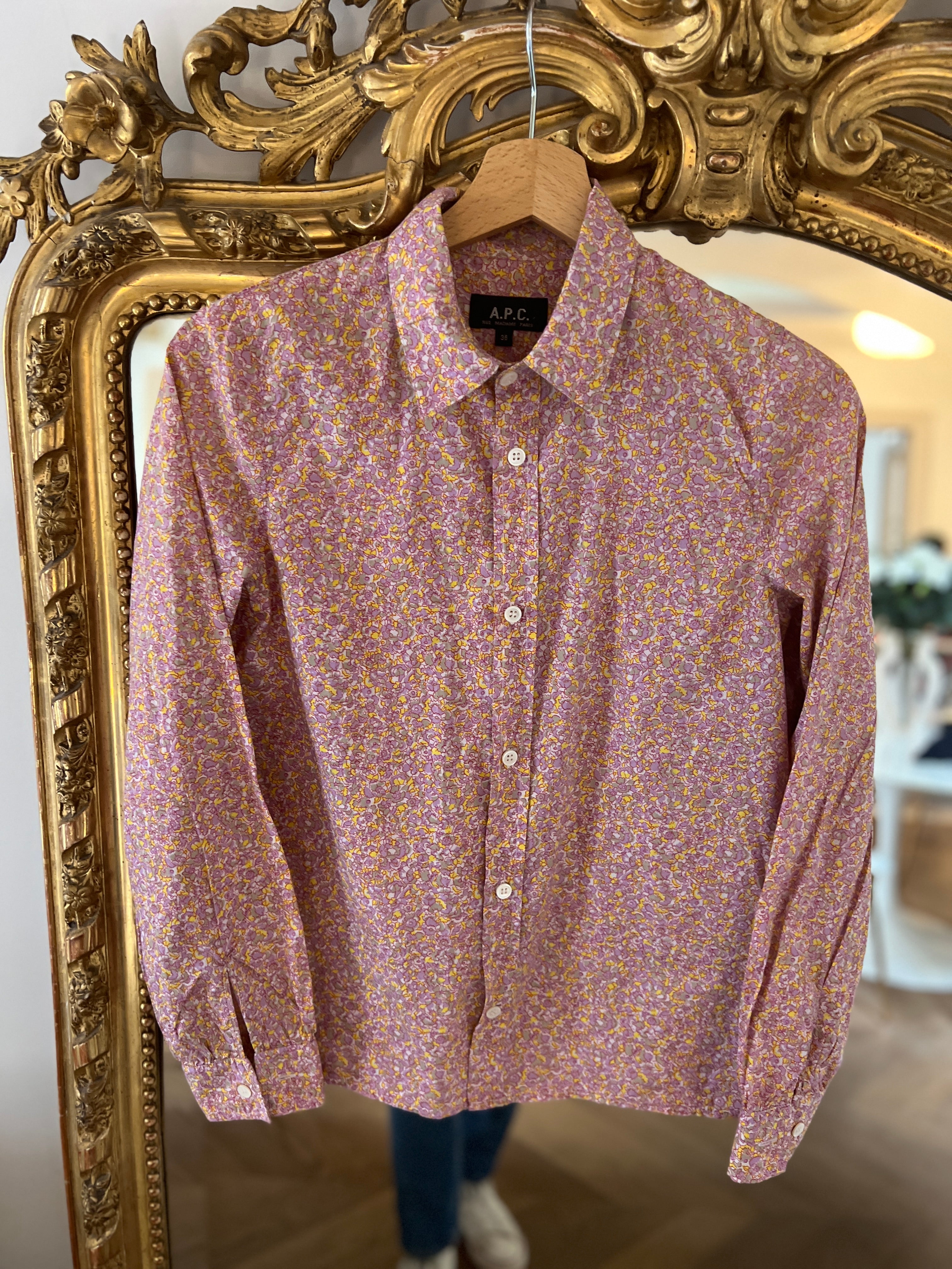 Chemise APC rue Madame Paris à fleurs