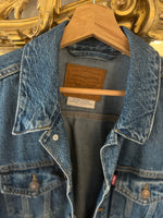 Charger l&#39;image dans la galerie, Veste en jean Levis classique
