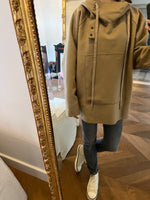 Charger l&#39;image dans la galerie, Sweat Lacoste en laine beige à capuche
