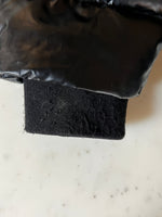 Charger l'image dans la galerie, Aurianne Sinacola - Doudoune Givenchy noire brillante T.6 ans
