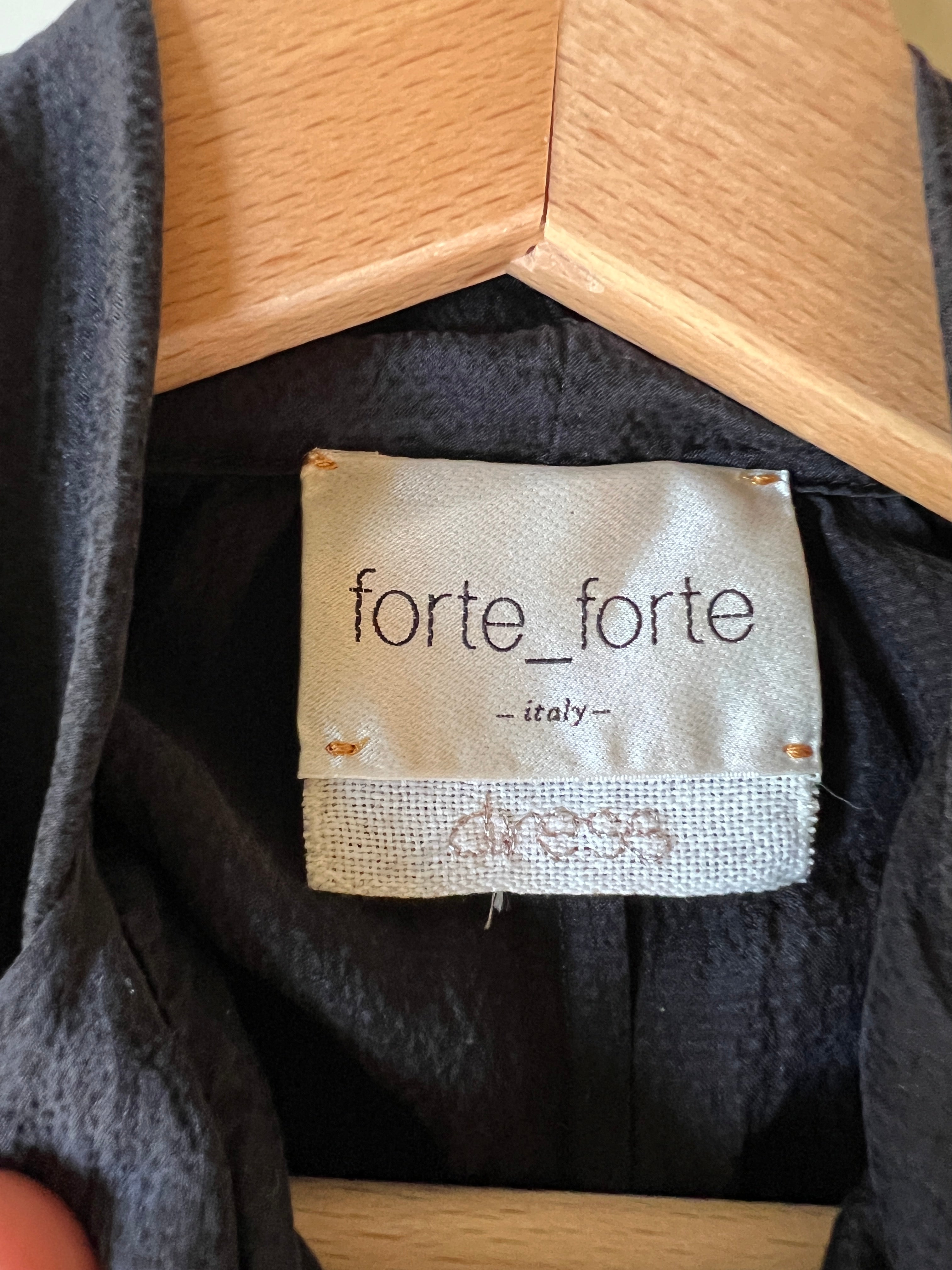 Forte Forte - Robe noire en soie satinée manches longues
