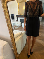 Charger l&#39;image dans la galerie, Sandro - Robe noire chic à dentelle

