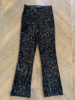 Charger l'image dans la galerie, Aurianne Sinacola - Primark pantalon pailleté noir évasé
