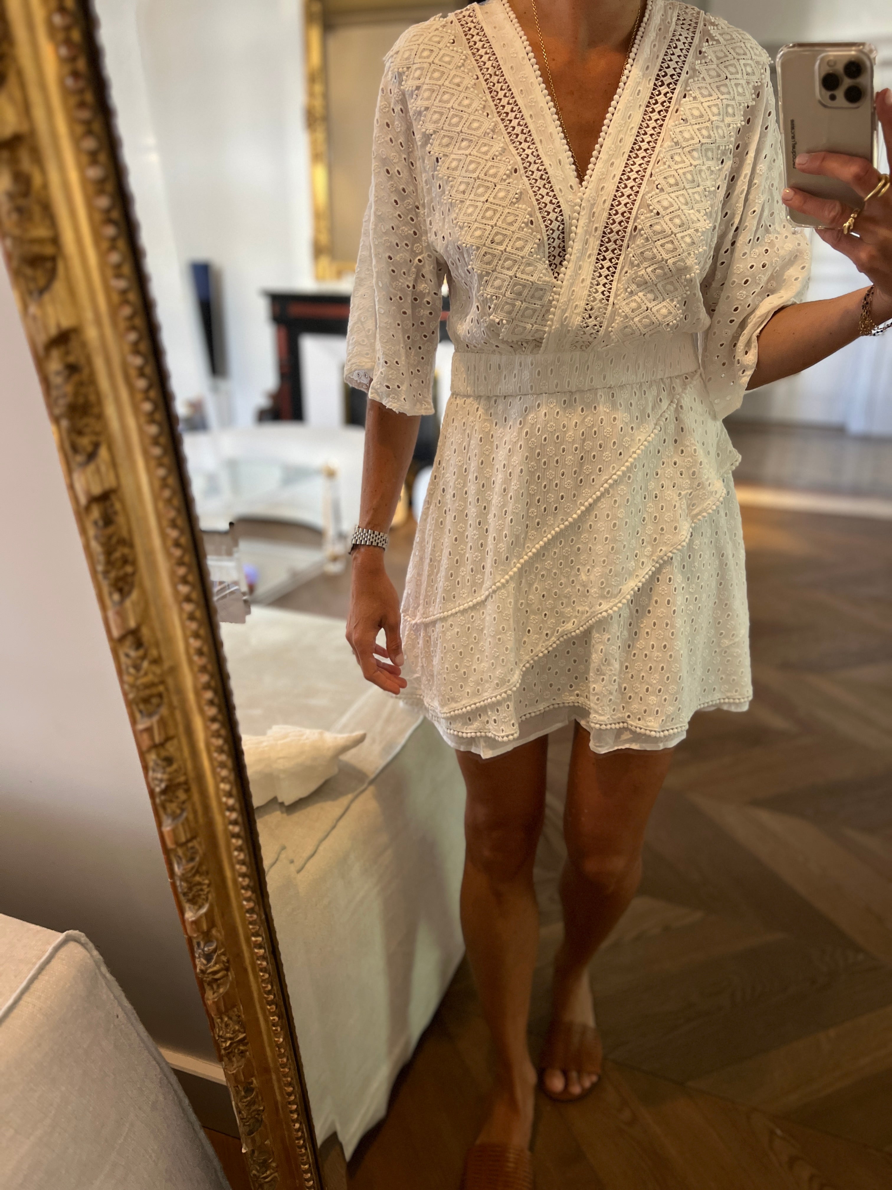 Robe Berenice brodée blanche