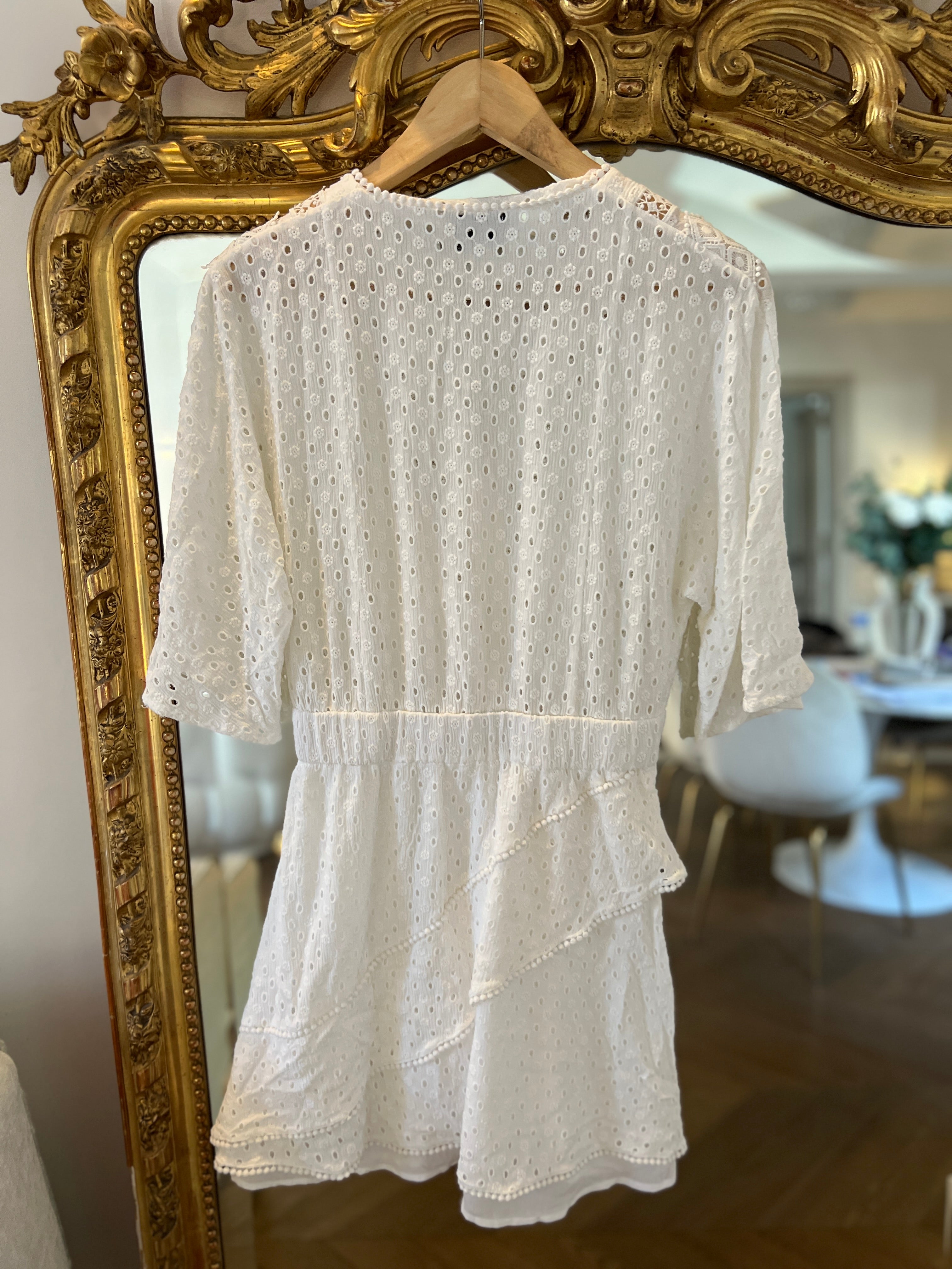 Robe Berenice brodée blanche