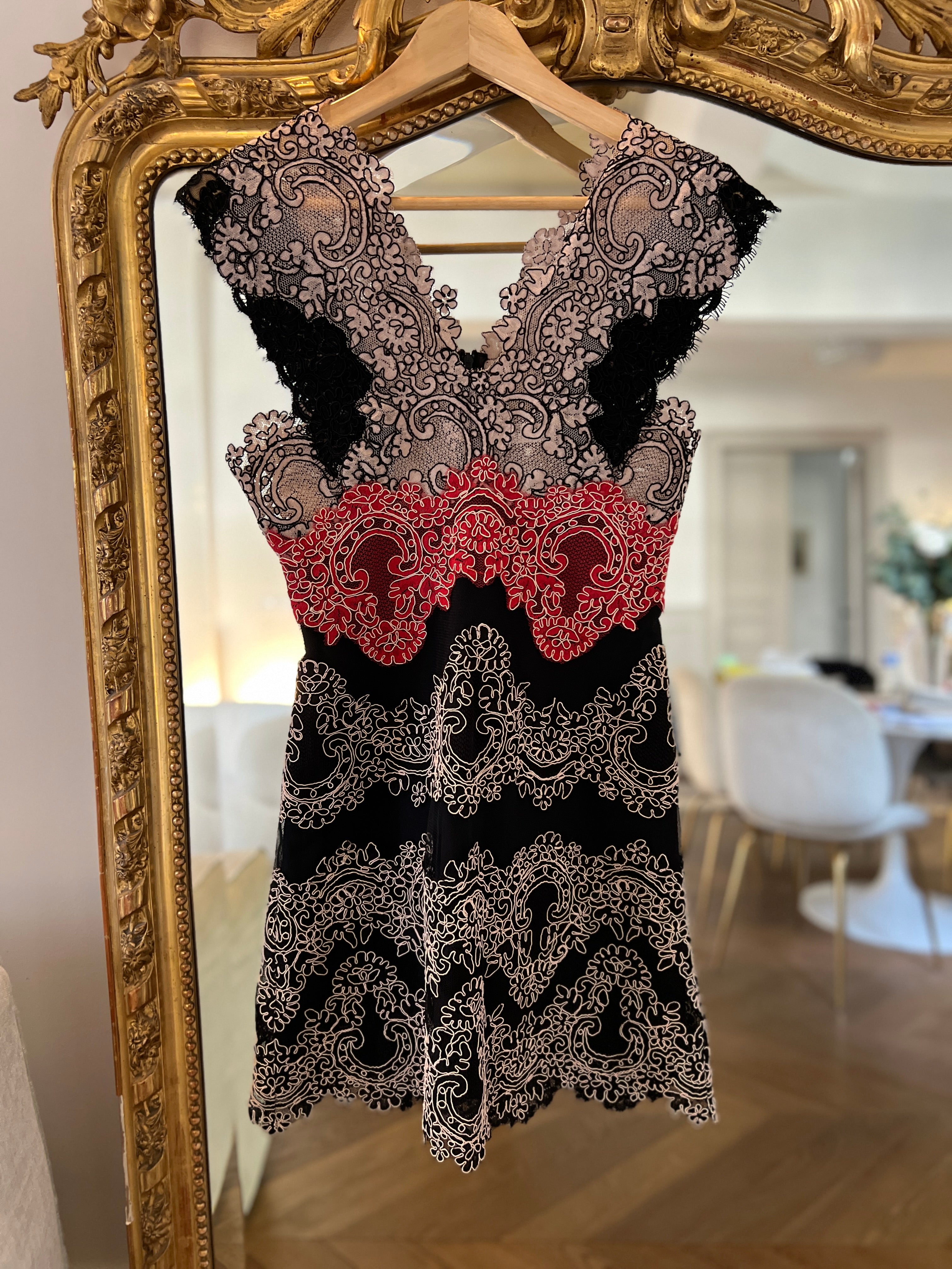 Robe Sandro broderie triocolor