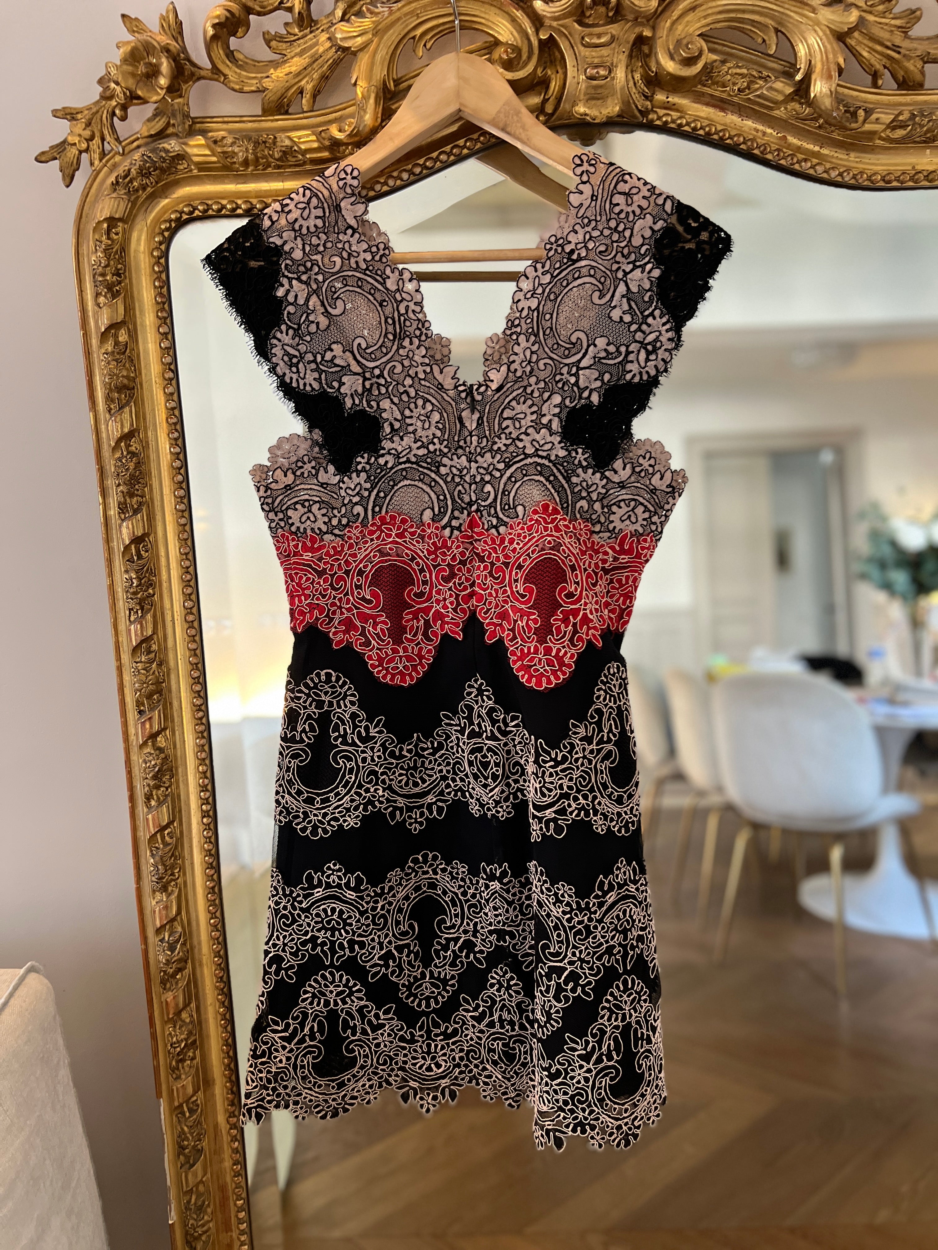 Robe Sandro broderie triocolor