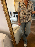 Charger l&#39;image dans la galerie, All Saints - Chemise en soie manches courtes à motifs
