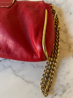 Charger l&#39;image dans la galerie, Noémie Lenoir Pochette Carmen Steffens rouge et dorée
