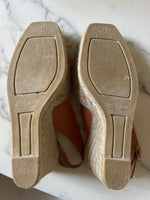 Charger l'image dans la galerie, Castaner - Espadrilles dorées P.37
