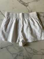 Charger l'image dans la galerie, Zara  - Short blanc en crochet
