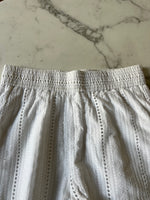 Charger l'image dans la galerie, Zara  - Short blanc en crochet
