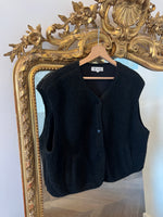 Charger l'image dans la galerie, Kilky - Veste sans manche noir mouton
