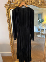 Charger l'image dans la galerie, The kooples - Robe noire longue plissée
