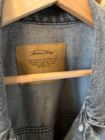 Charger l&#39;image dans la galerie, American Vintage - Veste longue en jean sans manche
