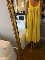 Charger l'image dans la galerie, American Vintage - Robe à rayures jaunes en coton
