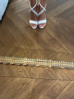Charger l'image dans la galerie, Sandales à talons Norma J. Baker blanches
