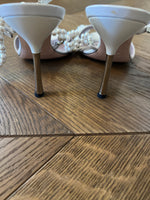Charger l'image dans la galerie, Sandales à talons Norma J. Baker blanches
