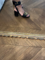 Charger l&#39;image dans la galerie, Sandales à talons Valentino Garavani Vlogo
