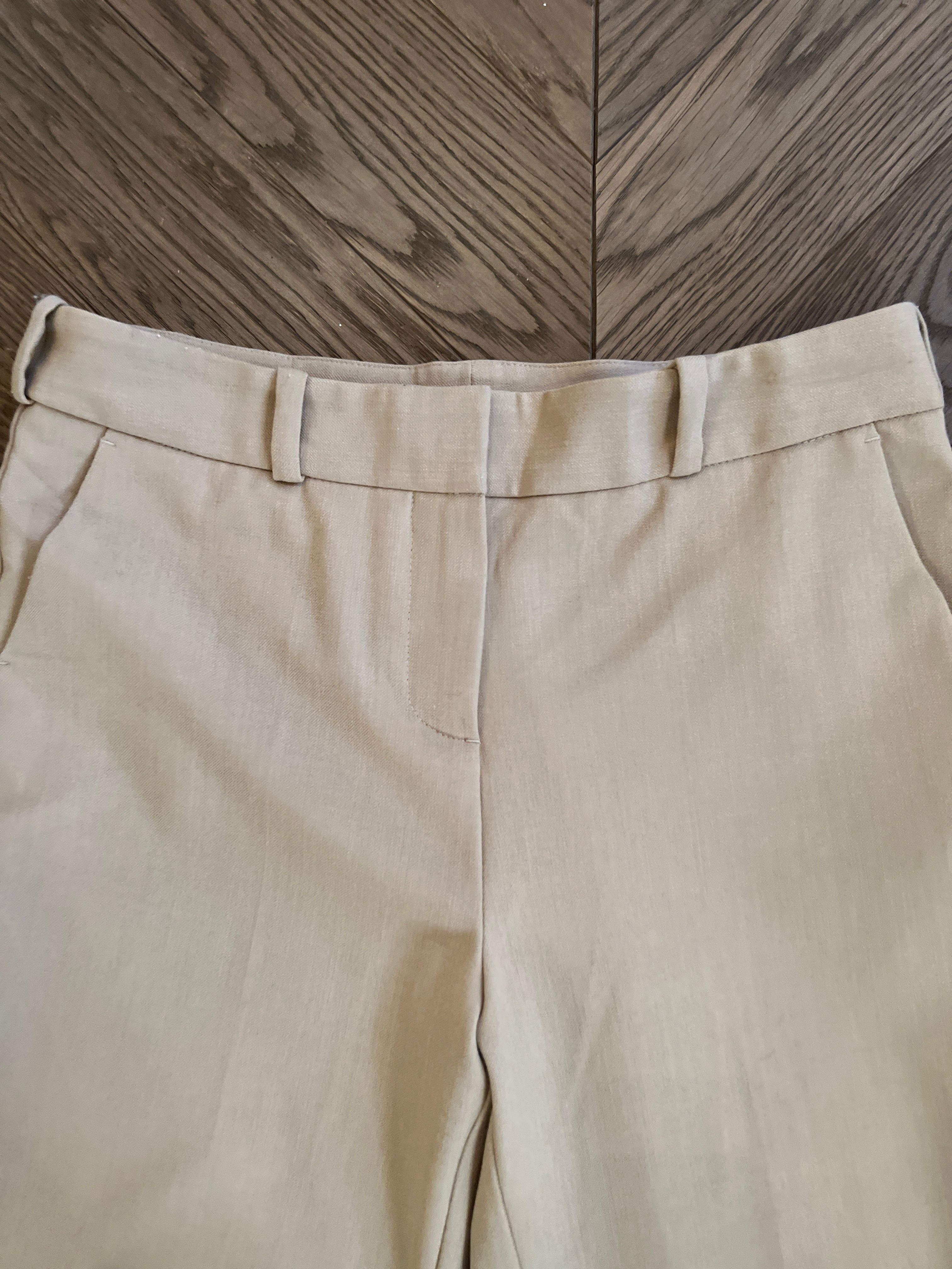 Noémie Lenoir Tailleur pantalon beige Maje