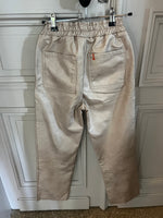 Charger l'image dans la galerie, Maevy - Pantalon metallisé mouvement libre champagne
