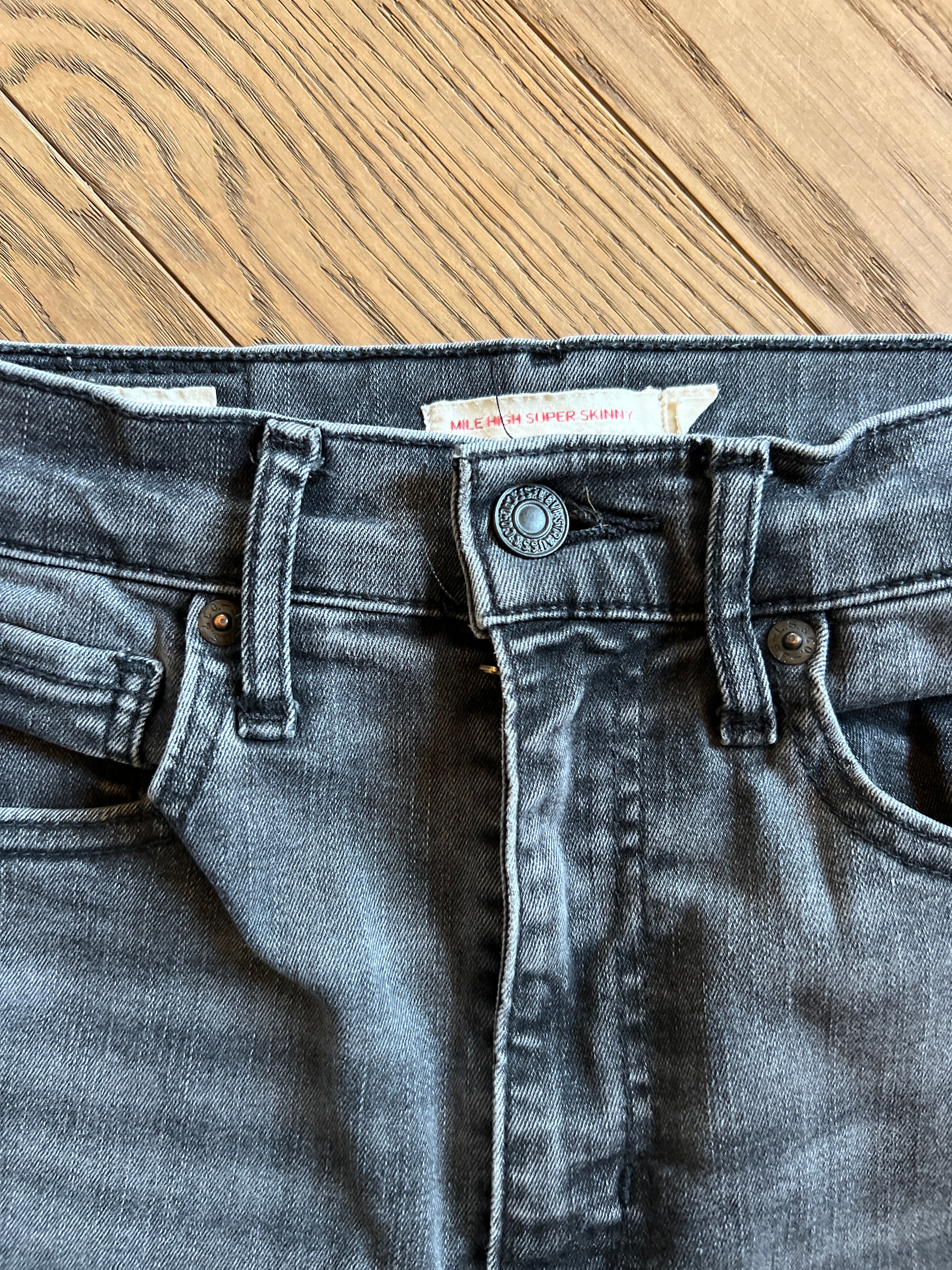 Levis - Jean slim noir Mile High super skinny