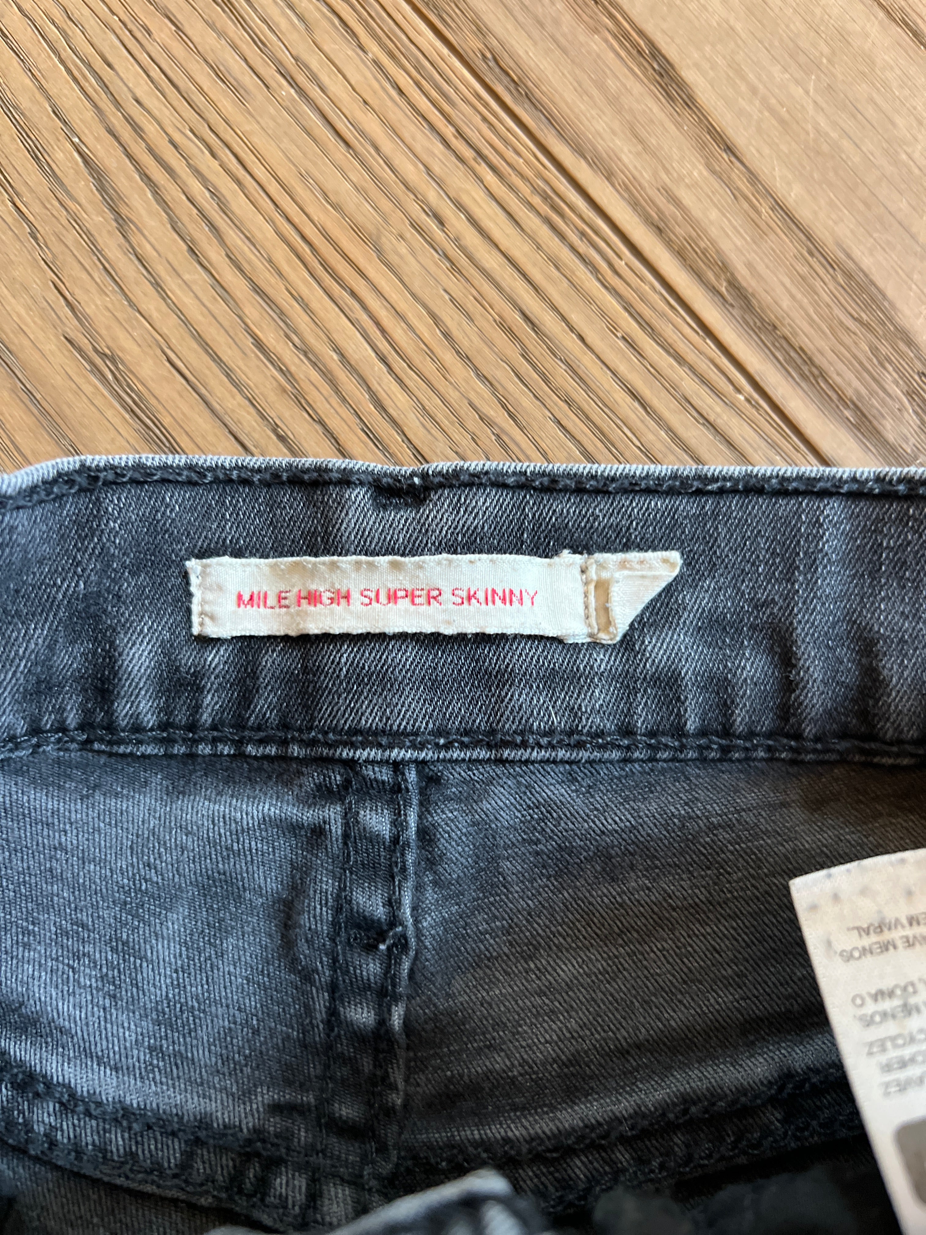Levis - Jean slim noir Mile High super skinny